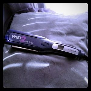 Remington WET TO STRAIGHT flat iron